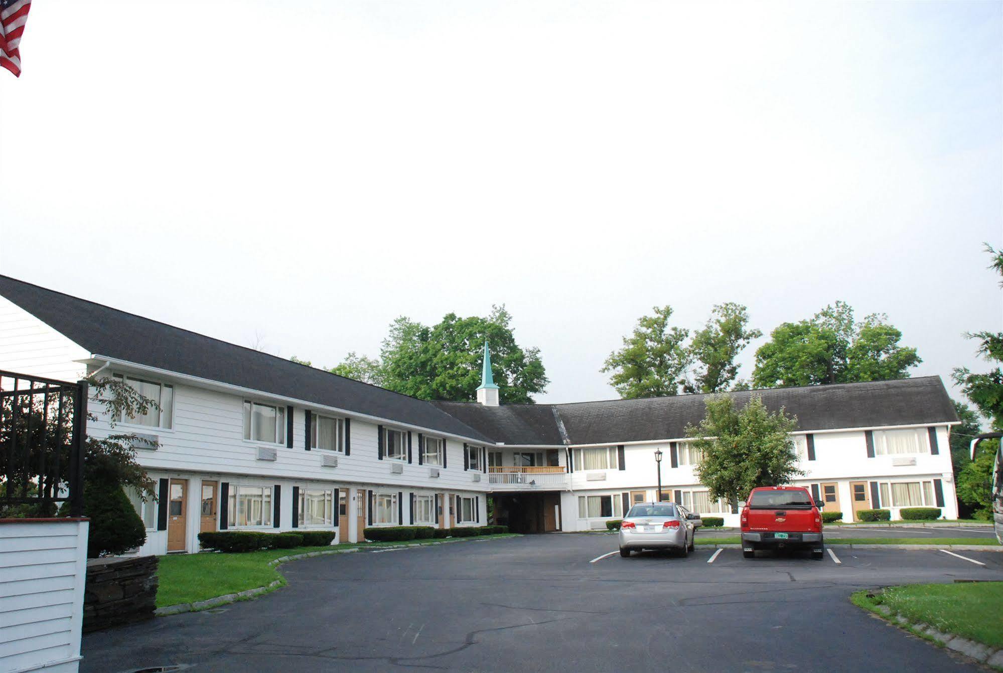 Hollow Inn And Motel Barre Exterior photo